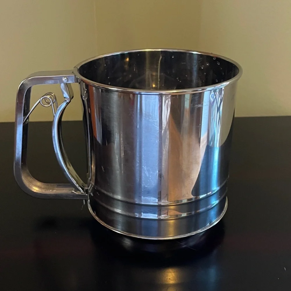 Triple Mesh Stainless Steel Flour Sifter - 5 Cup
